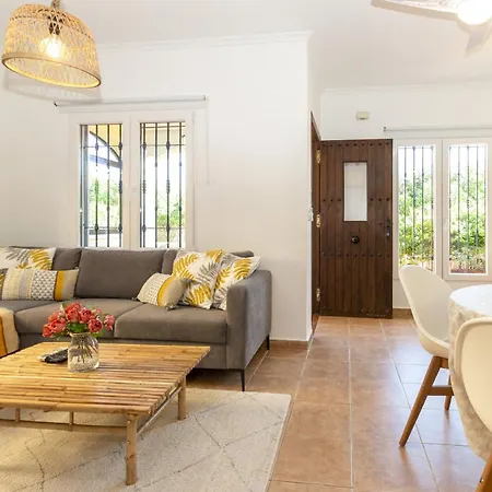 228 Lovely La Zenia - Alicante *